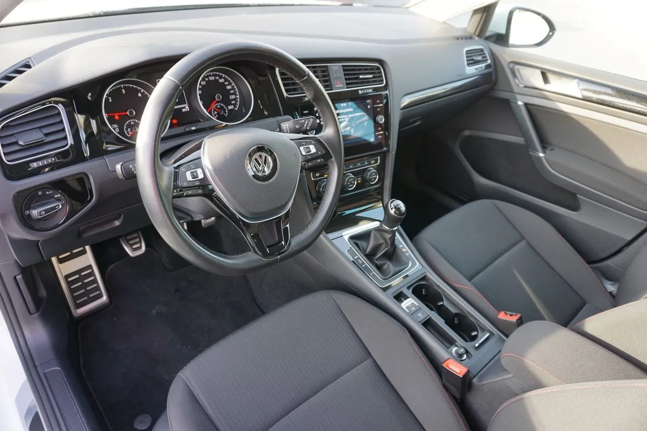 Volkswagen Golf Variant 2.0 TDI Sound...  Image 8